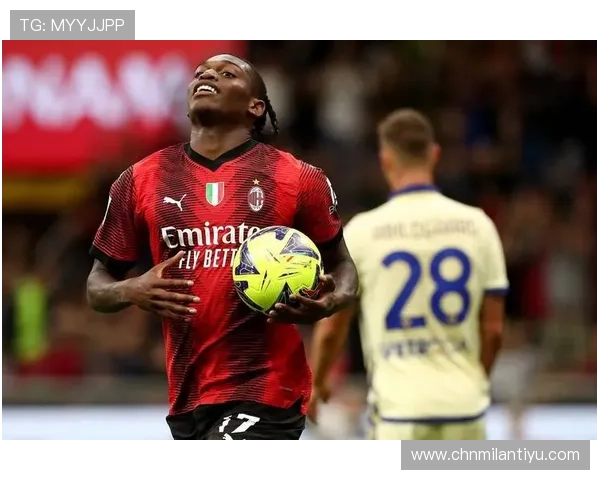 AC米兰官方手机版带你走进红黑军团的世界，第一时间掌握球队最新动态和官方公告